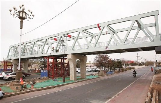 Μηχανικός Οδηγία Εγκατάσταση Σιδηρουργική δομή γέφυρα σχεδιασμένη για να αντέχει σε σεισμικές δυνάμεις Σιδηρουργική δομή Εργαστήριο Σχεδιασμός αποθήκης