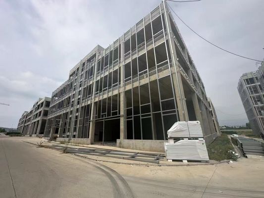 Z ή C Purlin Κεντρικό ατσάλινο πλαίσιο Προσυσκευασμένη μεταλλική αποθήκη μακροχρόνια αντοχή