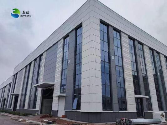 Προσαρμοσμένη αποθήκη χάλυβα με κλίση στέγης και χαλύβδινο επένδυμα για βιώσιμες λύσεις αποθήκευσης